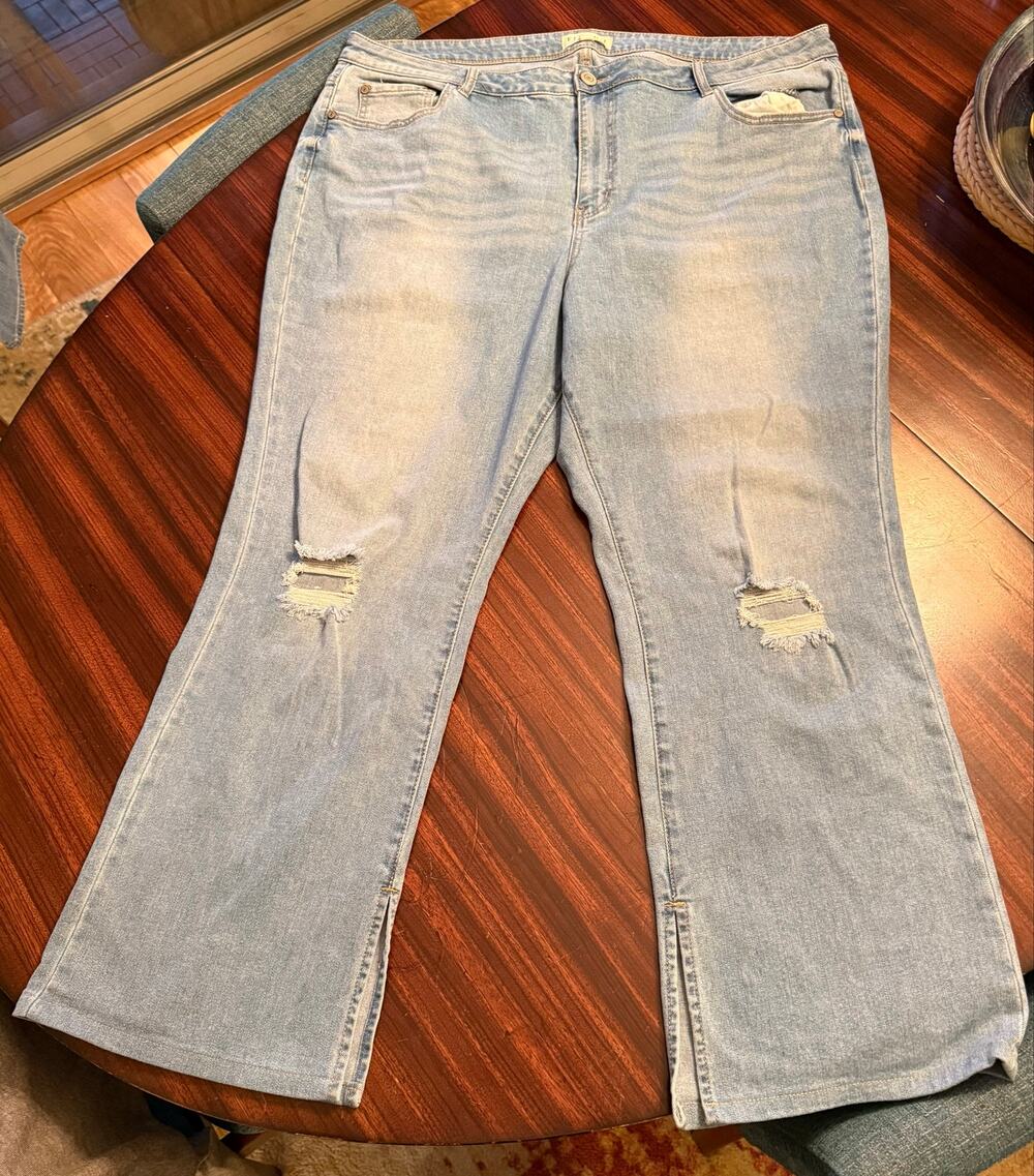 Eloquii Light Wash High-Rise Bootcut Distressed Denim Jeans Stretch Side Vent 22